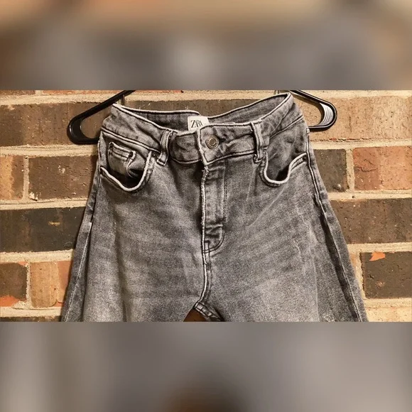 Zara Gray Skinny Jeans - Picture 6 of 8